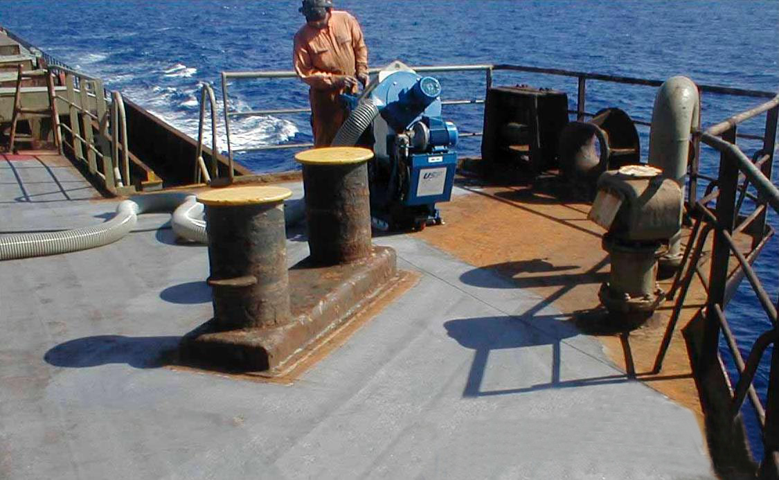 船甲板抛丸机的工作原理